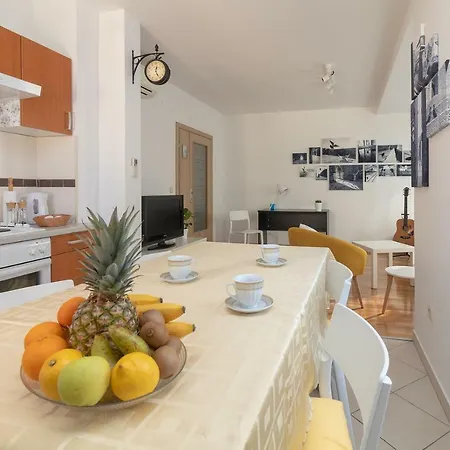Nik - Cosy And Stylish Apartment *